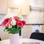Paladine Place Serviced Apartment Coventry