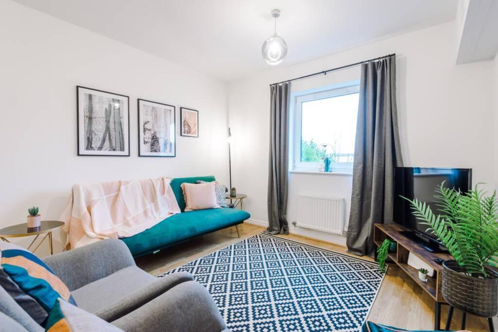 Paladine Place Serviced Apartment *